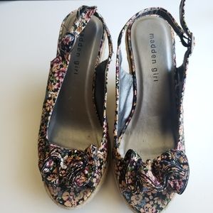Size 7 Madden Girl Floral Slingback Wedges